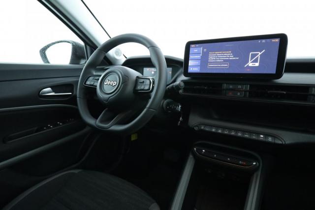 Jeep Avenger image 4