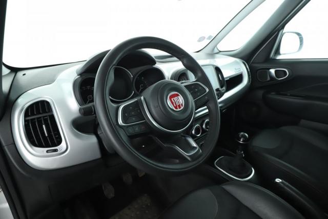 Fiat 500l image 4
