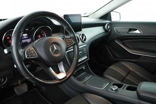 Mercedes Benz Gla image 6