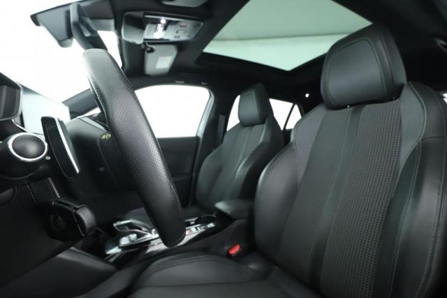 Peugeot 2008 image 9