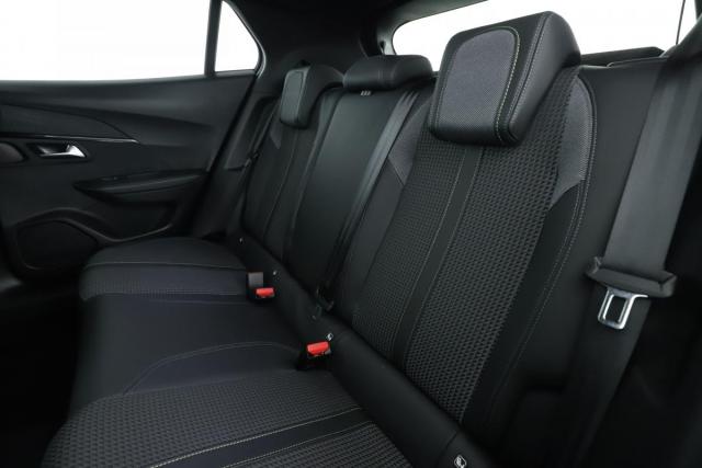 Peugeot 2008 image 7