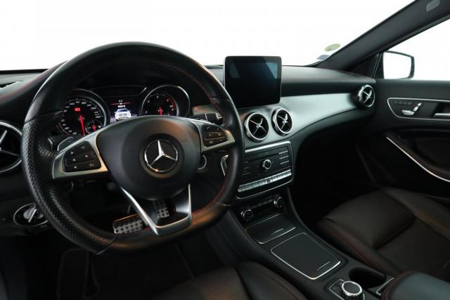 Mercedes Benz Gla image 7