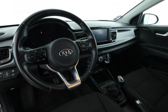 Kia Rio image 8