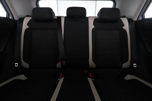 Volkswagen T-Roc image 3