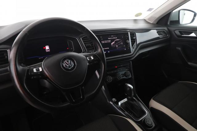 Volkswagen T-Roc image 8