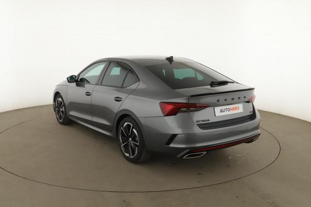 Skoda Octavia image 6