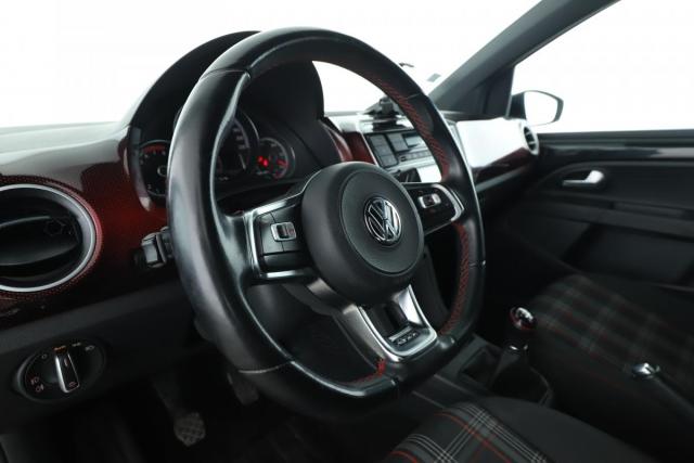 Volkswagen Up! image 5