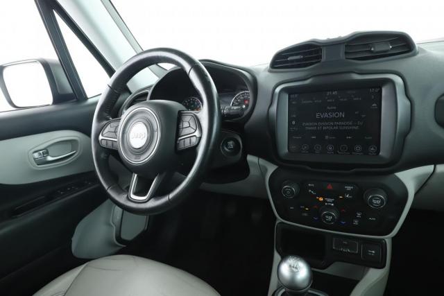 Jeep Renegade image 7