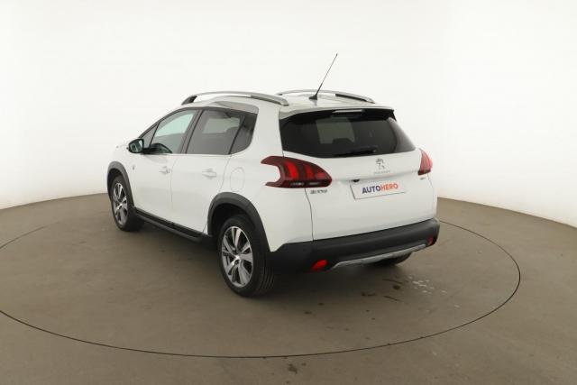 Peugeot 2008 image 8
