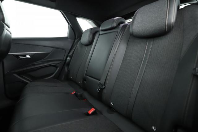 Peugeot 3008 image 6