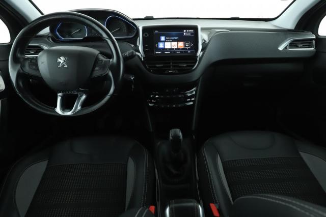 Peugeot 2008 image 5