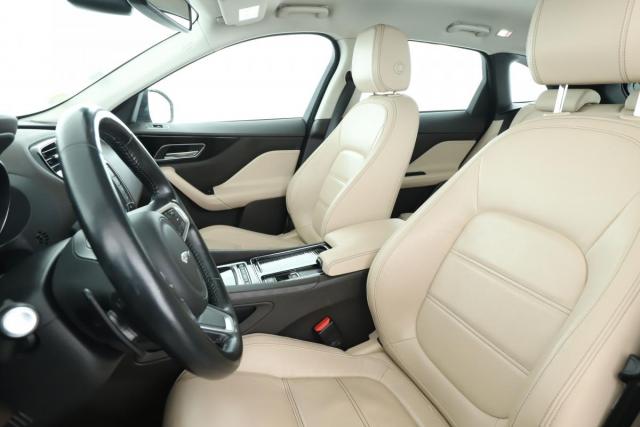 Jaguar F-Pace image 2