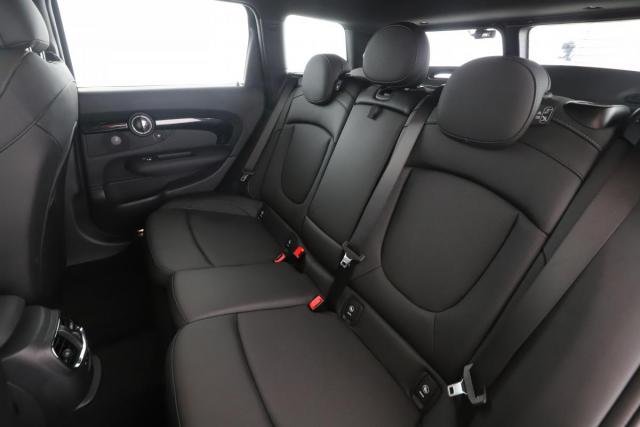 Mini Clubman image 2