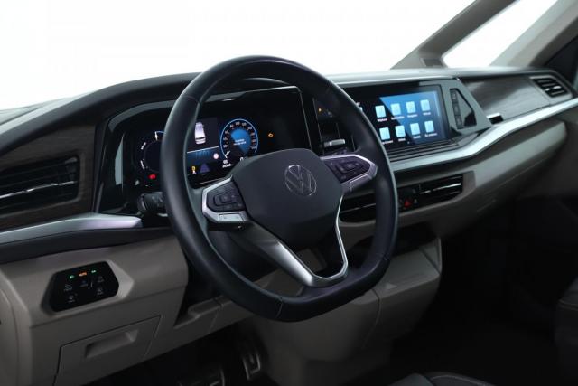 Volkswagen Multivan image 5