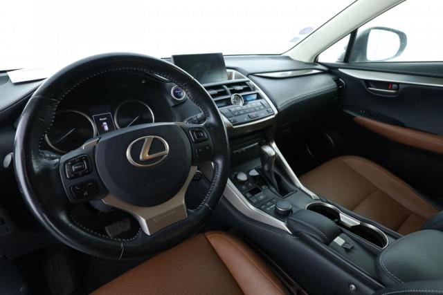 Lexus Nx image 2