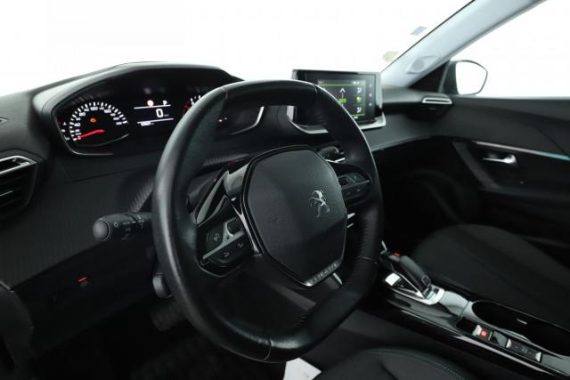 Peugeot 2008 image 9