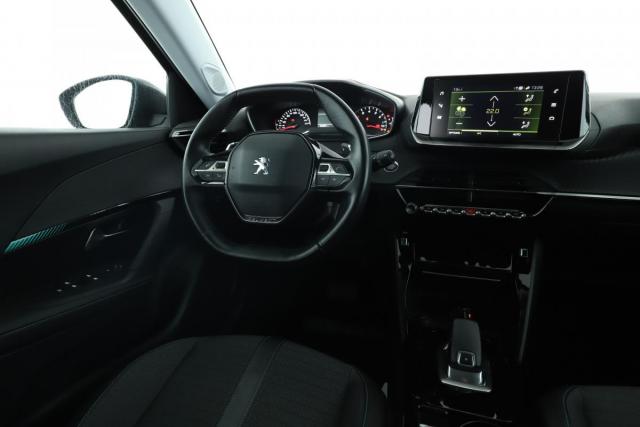 Peugeot 2008 image 3