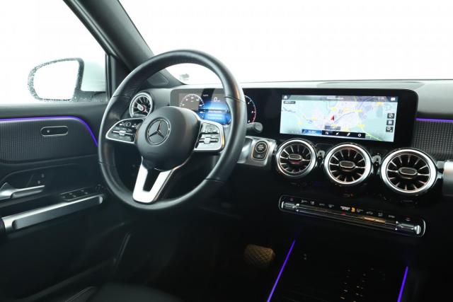 Mercedes Benz Glb image 8