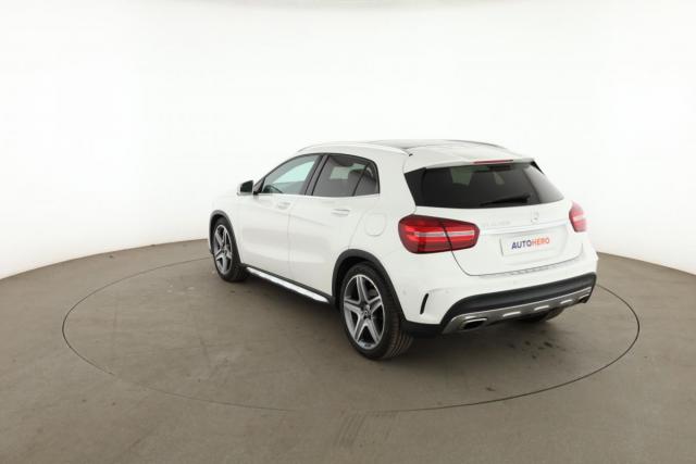 Mercedes Benz Gla image 1