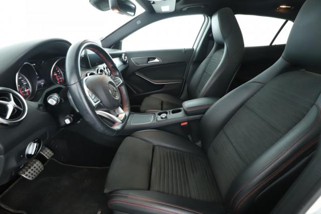 Mercedes Benz Gla image 6