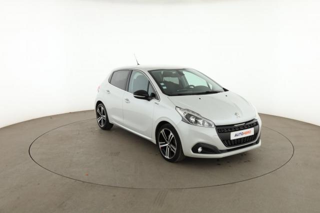 Peugeot 208 image 1