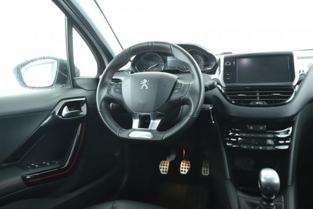 Peugeot 208 image 2