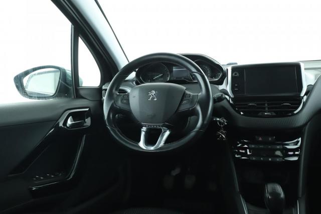 Peugeot 208 image 4