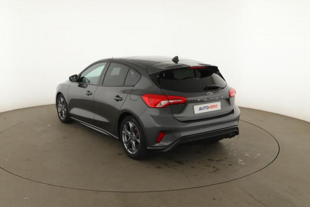 Ford Focus image 9
