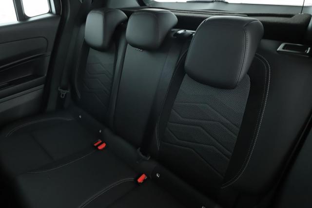 Jeep Avenger image 5