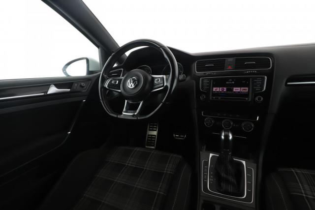 Volkswagen Golf image 4