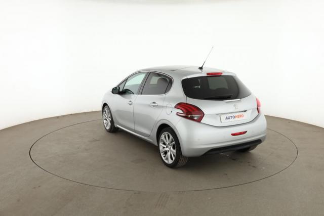 Peugeot 208 image 3