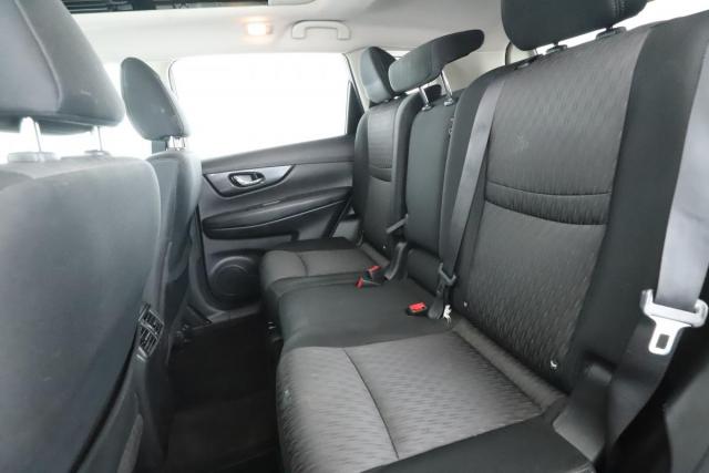 Nissan X-Trail image 2