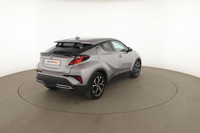 Toyota C-Hr image 8