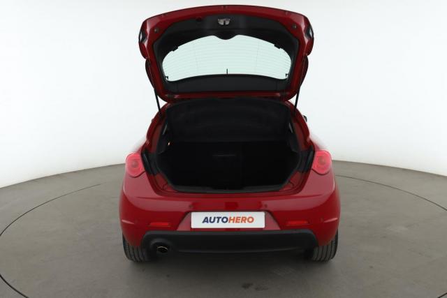 Alfa Romeo Giulietta image 5