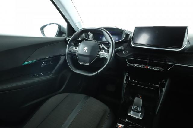 Peugeot 2008 image 6