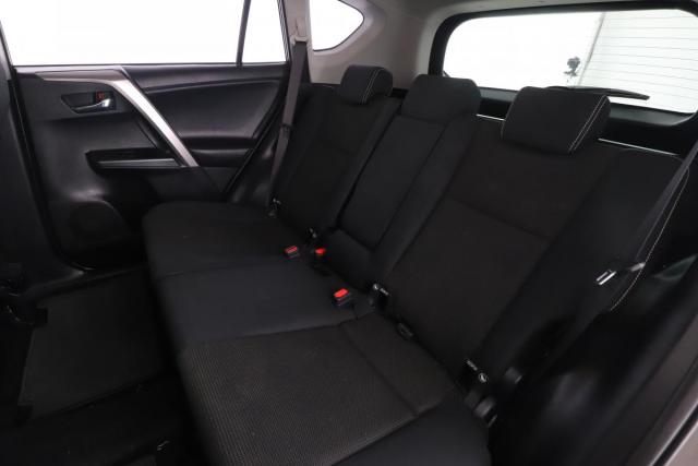 Toyota Rav4 image 4