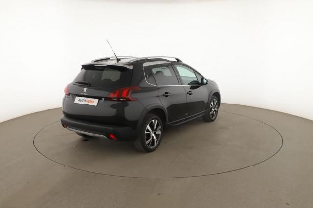 Peugeot 2008 image 2