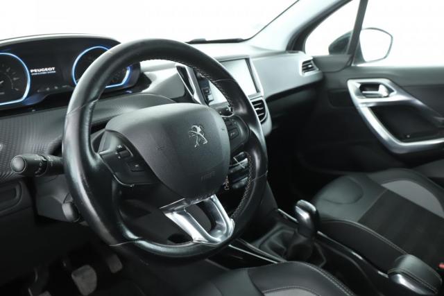 Peugeot 2008 image 8