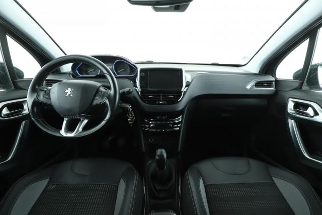Peugeot 2008 image 1