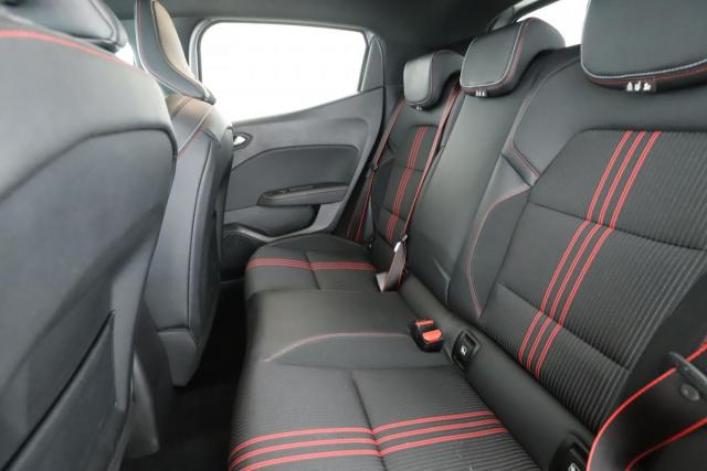 Renault Clio image 6