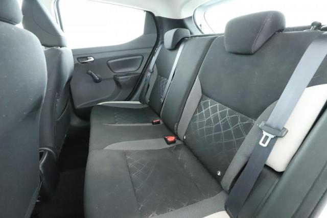 Nissan Micra image 8