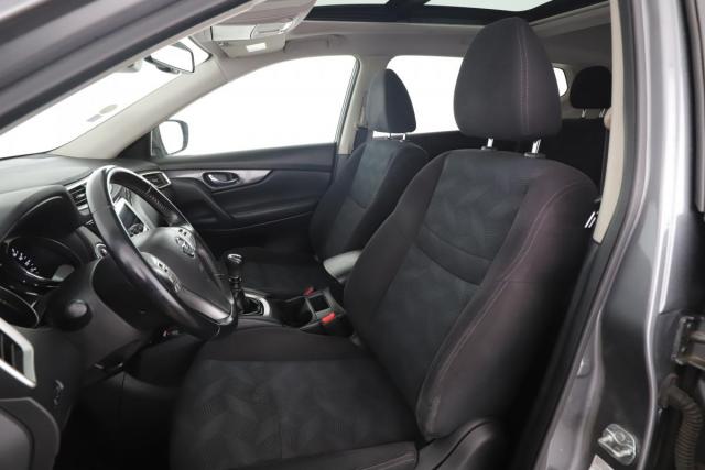 Nissan X-Trail image 2