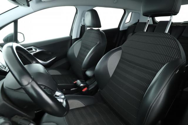 Peugeot 2008 image 9