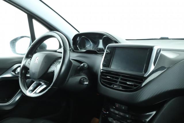 Peugeot 2008 image 6
