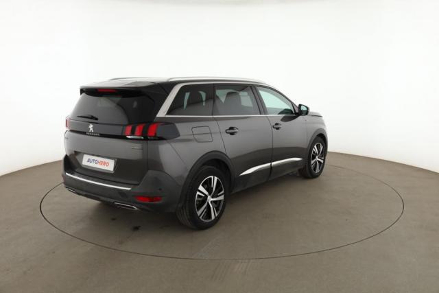 Peugeot 5008 image 3