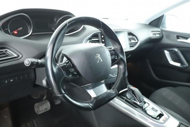 Peugeot 308 image 8
