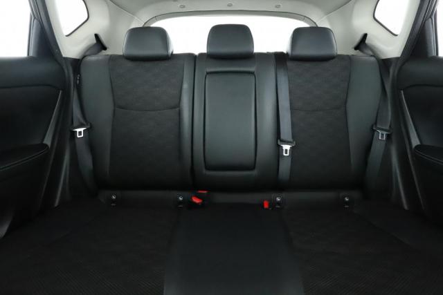 Nissan Pulsar image 7