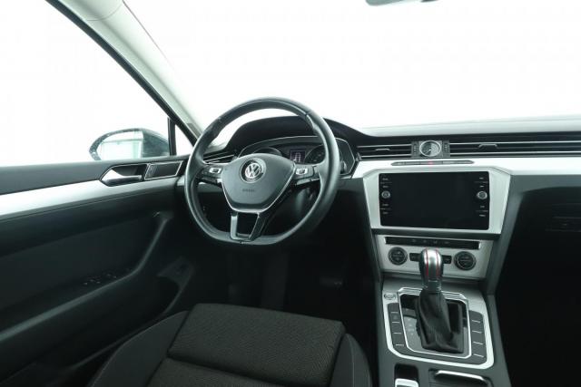 Volkswagen Passat Sw image 6