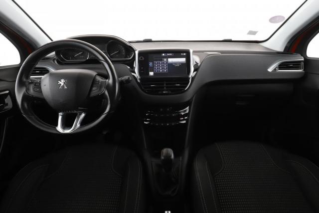 Peugeot 208 image 3
