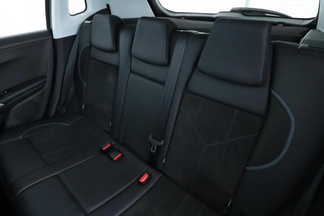 Peugeot 2008 image 7